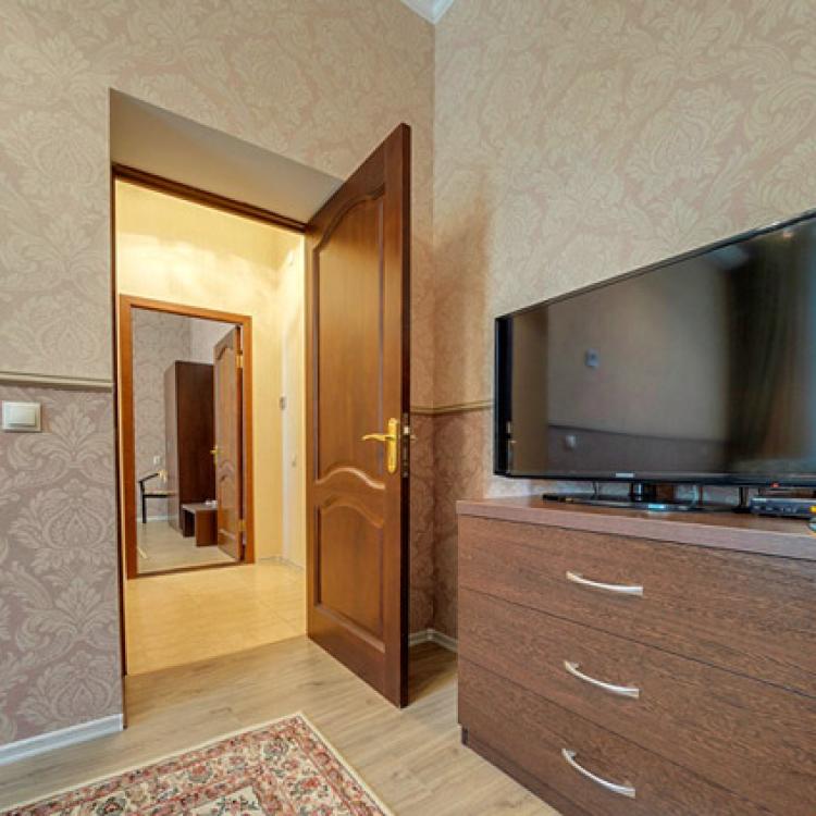 Плазменный телевизор в 2 местном 2 комнатном Люксе, корпус №5 Вилла Герман санатория Анджиевского в Ессентуках